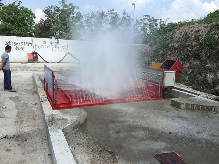 工程車洗輪機 車輪沖洗效果，達到國家環(huán)保標準